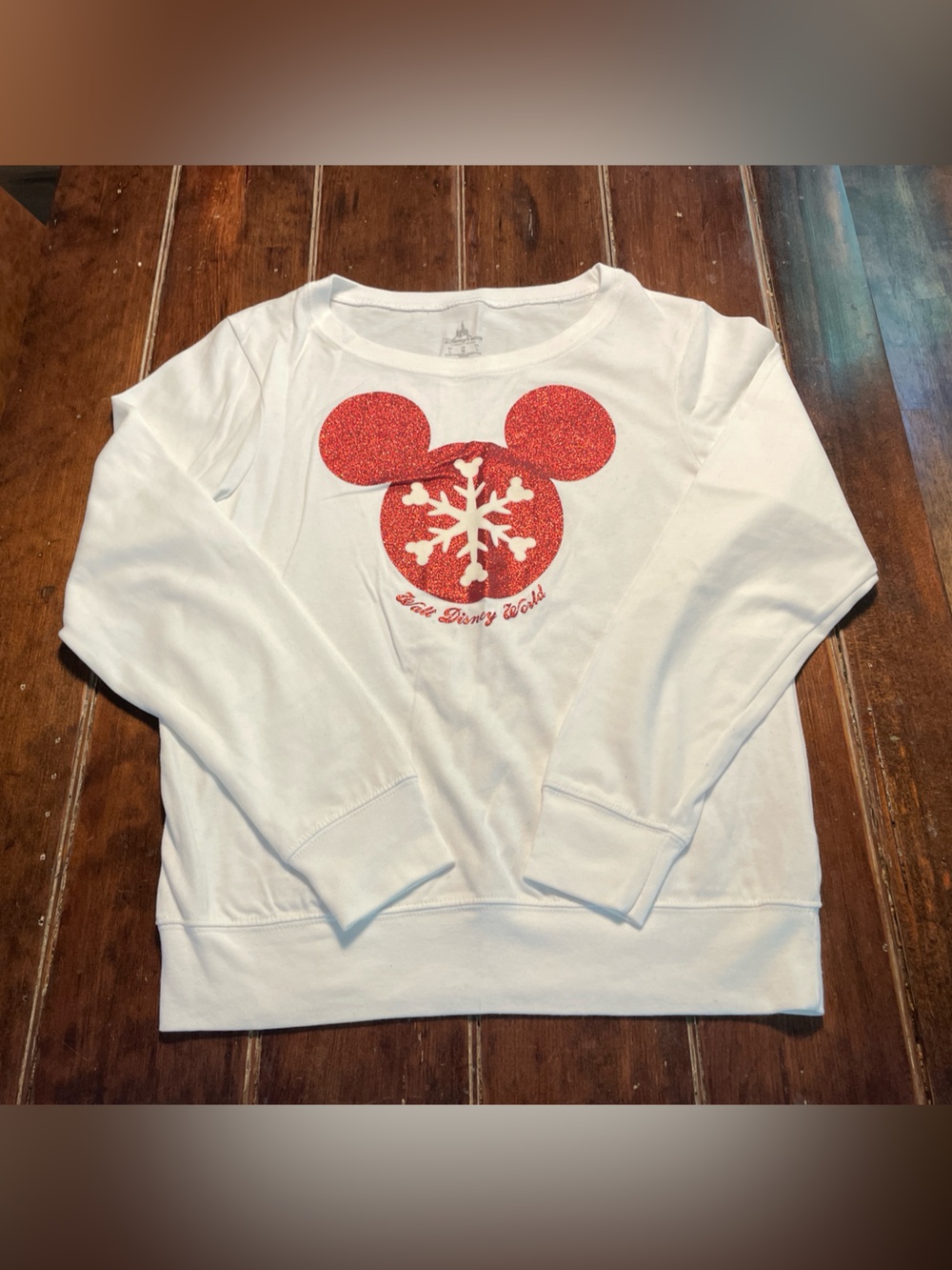 Disney White Long Sleeve with Red Glitter Mickey Snowflake Graphic, size Large